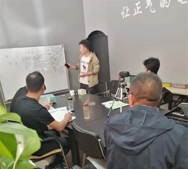電池技術(shù)交流學(xué)習(xí)十月班開(kāi)啟邀請(qǐng)函